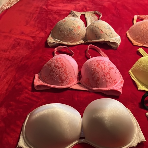 Lot of VS bras. Fits 34DDD OR 36DD. - Picture 3 of 7